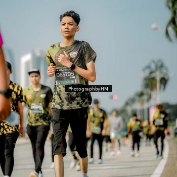 Runner Photo 6755110