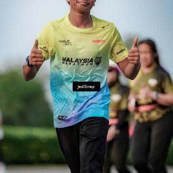Runner Photo 6755512