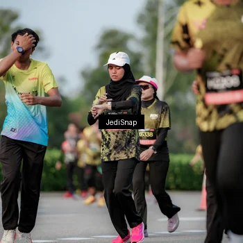 Runner Photo 6755596