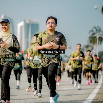 Runner Photo 6755674