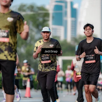 Runner Photo 6755980