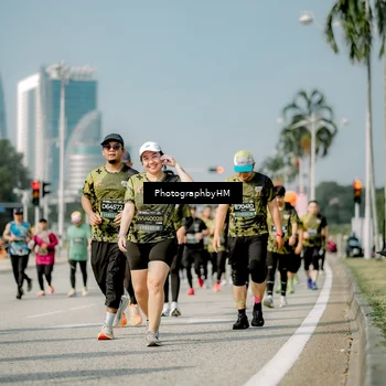 Runner Photo 6756001