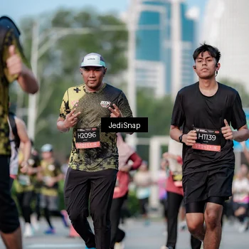 Runner Photo 6756120
