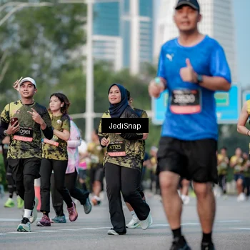 Runner Photo 6756186