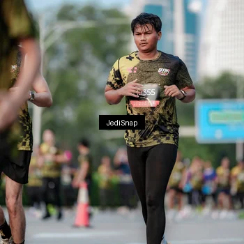 Runner Photo 6756191