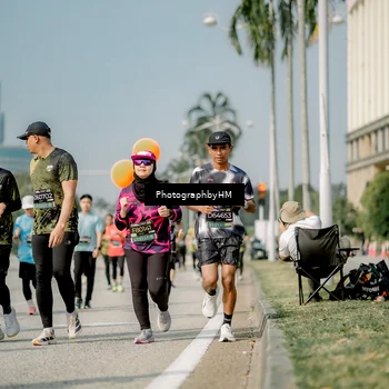 Runner Photo 6756212