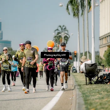 Runner Photo 6756214
