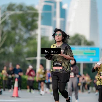 Runner Photo 6756228
