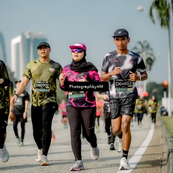 Runner Photo 6756245