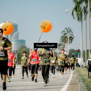 Runner Photo 6756264