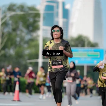 Runner Photo 6756270