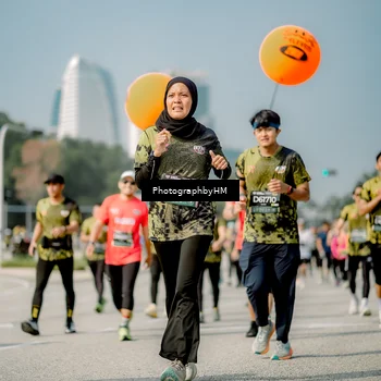 Runner Photo 6756363