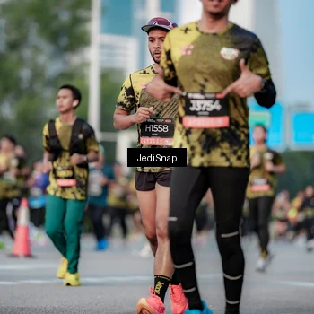 Runner Photo 6756385