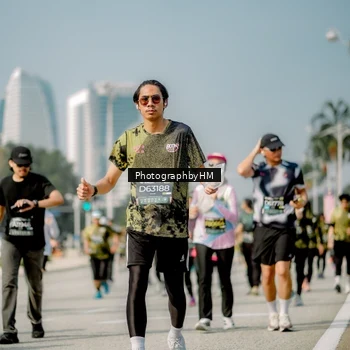 Runner Photo 6756416