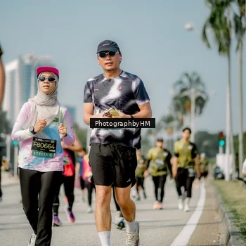 Runner Photo 6756428