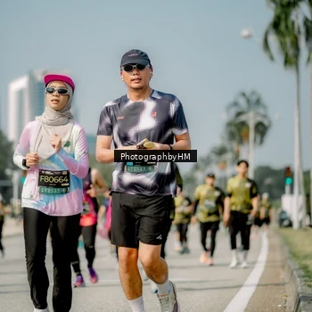Runner Photo 6756430