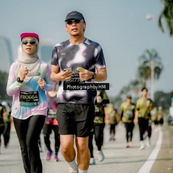 Runner Photo 6756431