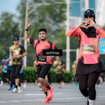 Runner Photo 6756525