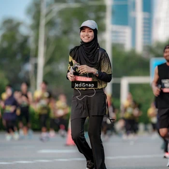 Runner Photo 6756572