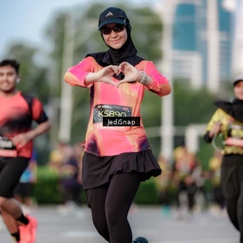 Runner Photo 6756573
