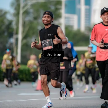 Runner Photo 6756600