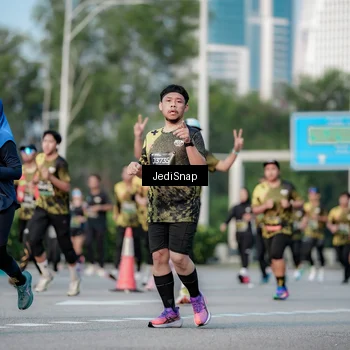 Runner Photo 6756665