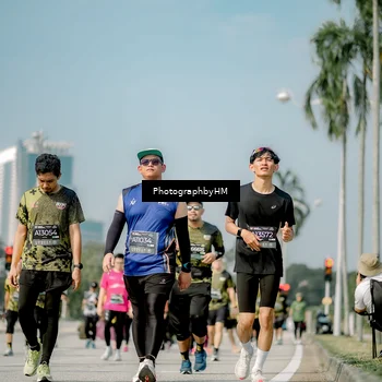 Runner Photo 6756679