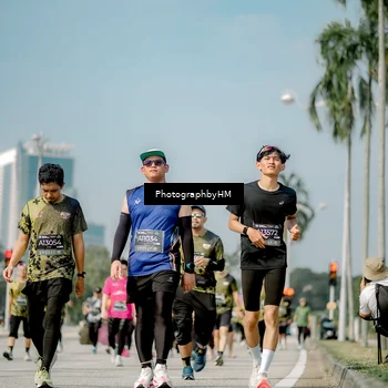 Runner Photo 6756689