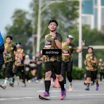 Runner Photo 6756692