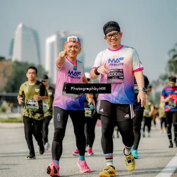 Runner Photo 6756742