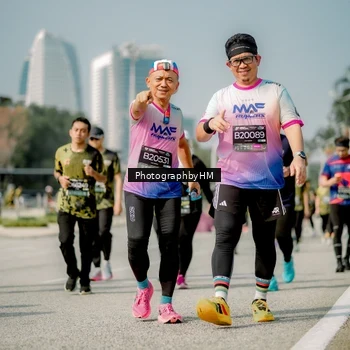 Runner Photo 6756758