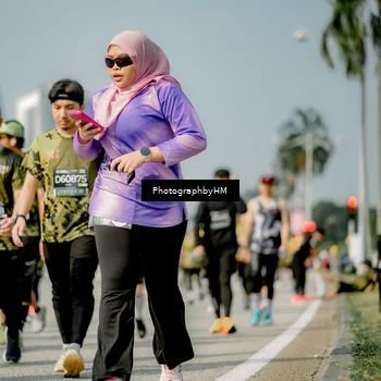 Runner Photo 6756777