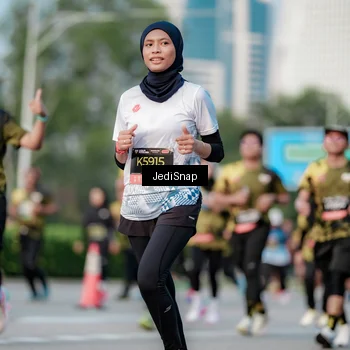 Runner Photo 6756787