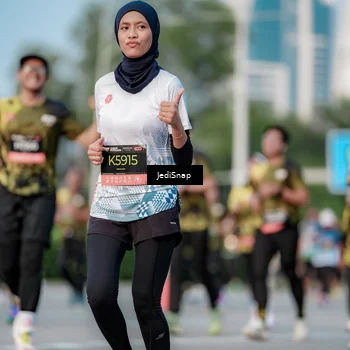 Runner Photo 6756829