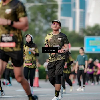 Runner Photo 6756913