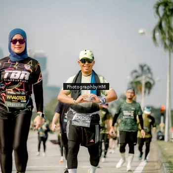 Runner Photo 6756975