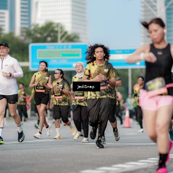 Runner Photo 6757020