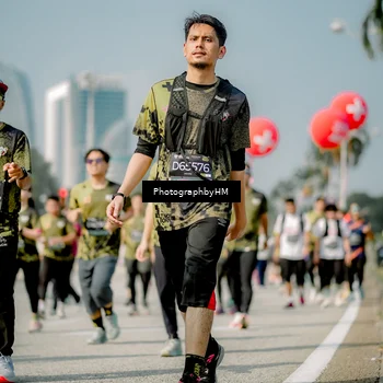 Runner Photo 6757068