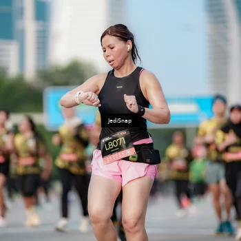 Runner Photo 6757133