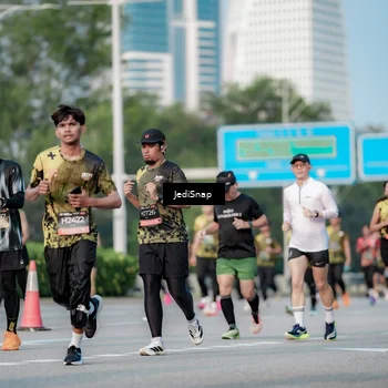 Runner Photo 6757161