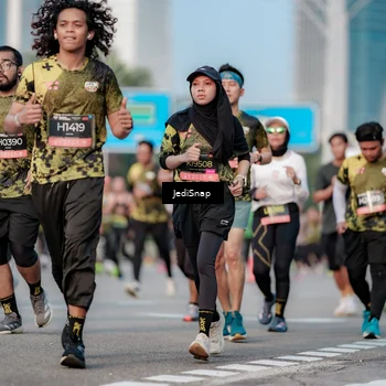 Runner Photo 6757189