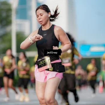 Runner Photo 6757300