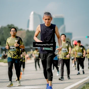 Runner Photo 6757422