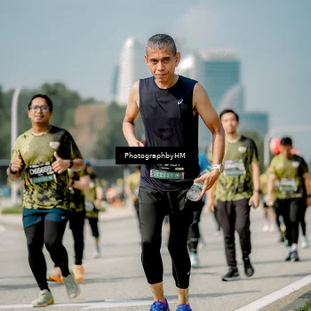 Runner Photo 6757423