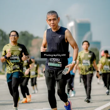 Runner Photo 6757424