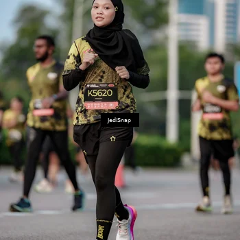 Runner Photo 6757449
