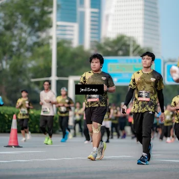 Runner Photo 6757482