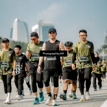 Runner Photo 6757489