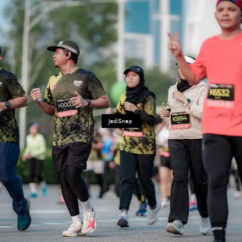 Runner Photo 6757498