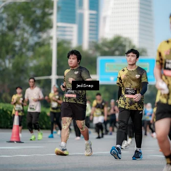 Runner Photo 6757499